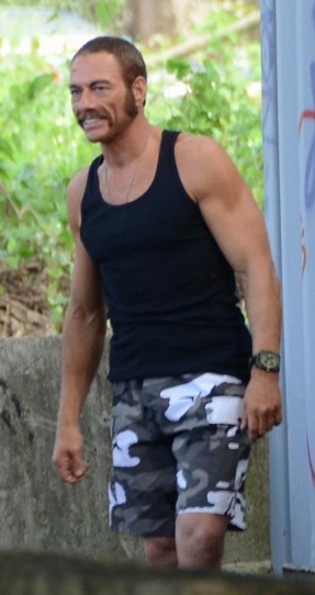 jcvd-en-short-png
