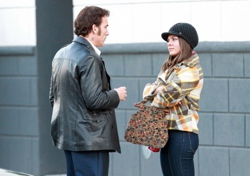 clive-owen-face-a-mila-kunis-png