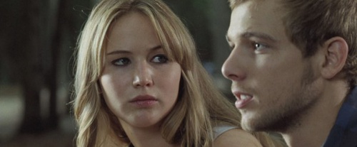jennifer-lawrence-et-max-thieriot-jpg