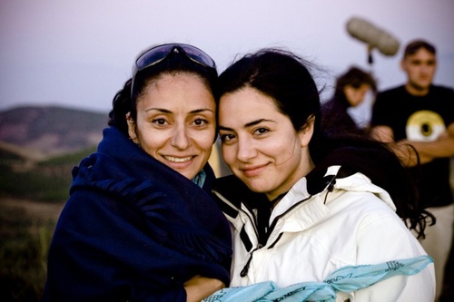 yasemin-samderell-nesrin-samerell-jpg