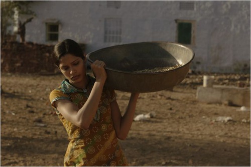 freida-pinto-a-la-ferme-jpg