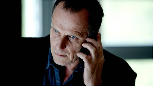 charles-berling-au-telephone-jpg