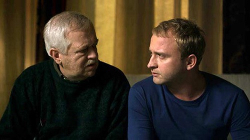 photo-10-du-film-la-dette-jpg