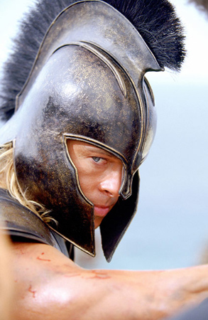 brad pitt et son casque