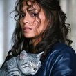 halle berry avec le chat qui lui a redonne la vie - Catwoman