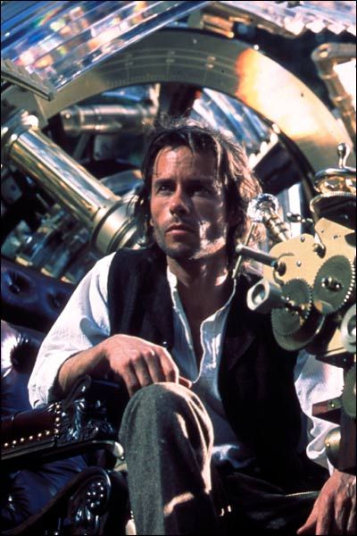 guy pearce dans la machine