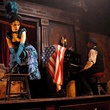 lucy gordon dans un saloon
