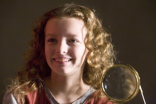 dakota blue richards sourire