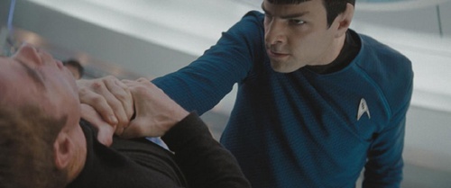 zachary quinto contre chris pine