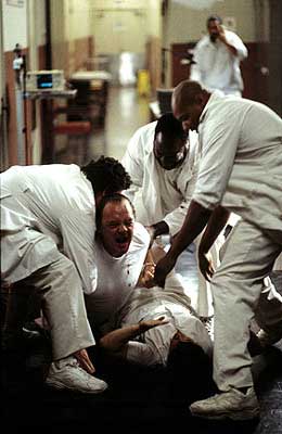 anthony hopkins dur a controler