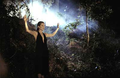 julianne moore se rendant
