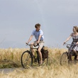 David Kross et Kate Winslet à vélo
