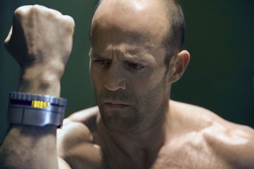 jason statham et le bracelet - Le Transporteur 3