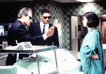tommy lee jones will smith linda fiorentino