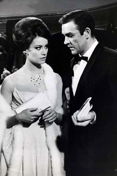 claudine-auger-sean-connery-jpg