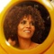 Halle Berry devant un miroir - Frankie et Alice 