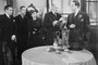 joan-fontaine-c-aubrey-smith-laurence-olivier-jpg