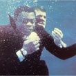yaphet-kotto-et-roger-moore-jpg