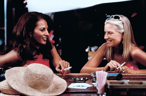 pam-grier-bridget-fonda-jpg