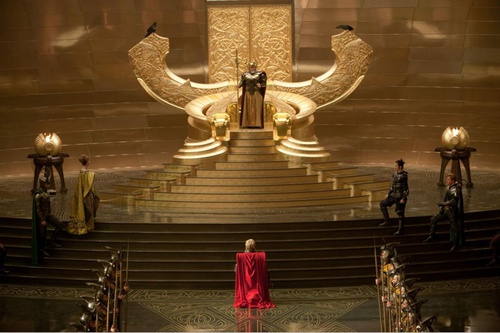 scene d ufilm thor anthony hopkins rene russo chris hemsworth