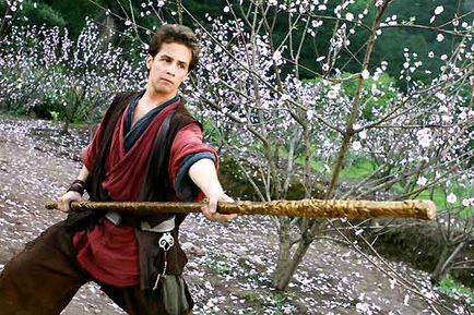 michael angarano se battant