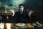 depp-johnny-a-table-jpg