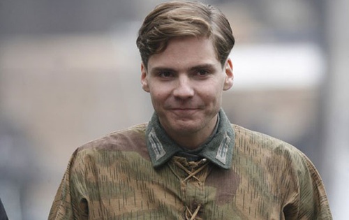 daniel bruhl 3