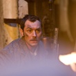 jude law dans le feu de l action