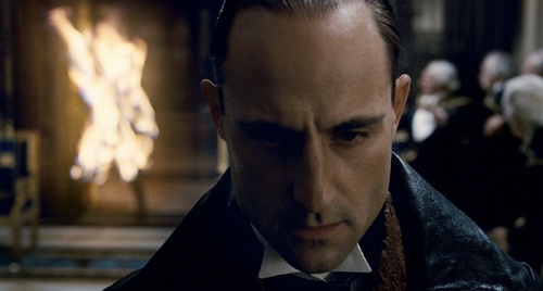 strong mark dans sherlock holmes