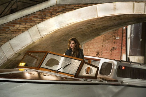 angelina jolie sur le bateau