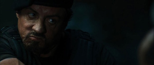 stallone en plein combat