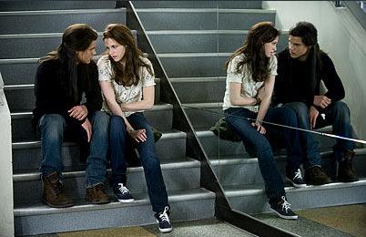 taylor lautner et kristen stewart dans twilight chapitre 2