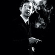 eric elmosnino en train de fumer