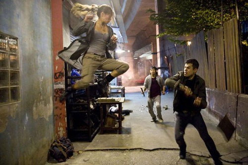 kristin kreuk en pleine bataille