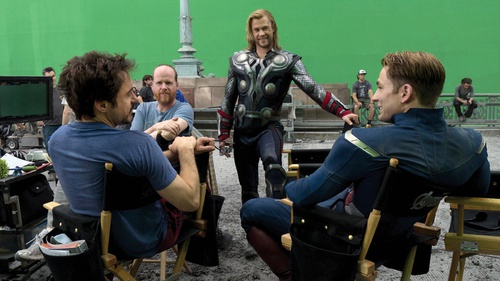 robert-downey-jr-joss-whedon-chris-hemsworth-chris-evans-jpg