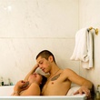 cyril descours et nina meurisse dans la baignoire