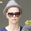charlize-theron-crane-rase-png