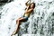 miley cyrus dans la cascade