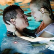 john cena et ashley scott dans la piscine