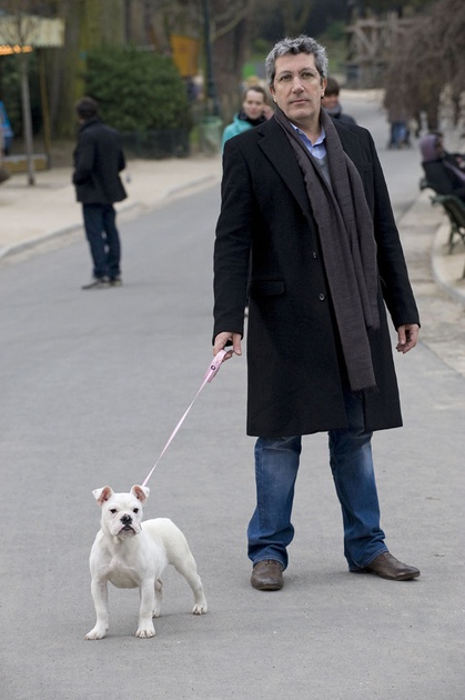 alain chabat promenant tr  sor