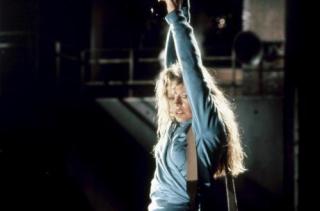 kim basinger en mauvaise posture - Batman