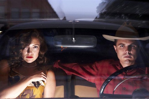 kate hudson et casey affleck dans une voiture