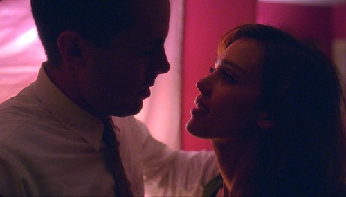 les acteurs casey affleck et jessica alba