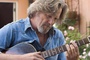 jeff bridges jouant de la guitare