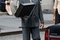 leonardo-dicaprio-sur-le-tournage-png