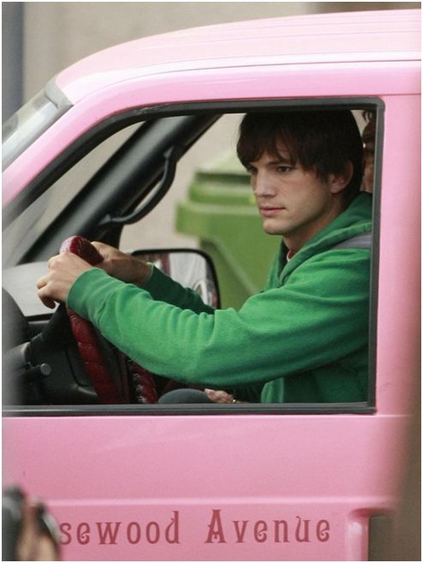 ashton kutcher valentine's day