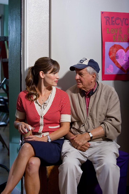 jennifer garner et le r  alisateur garry marshall assis