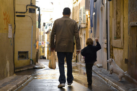 Jean Reno dans la rue