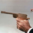 le-pistolet-d-or-jpg