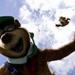 Yogi saute en parachute